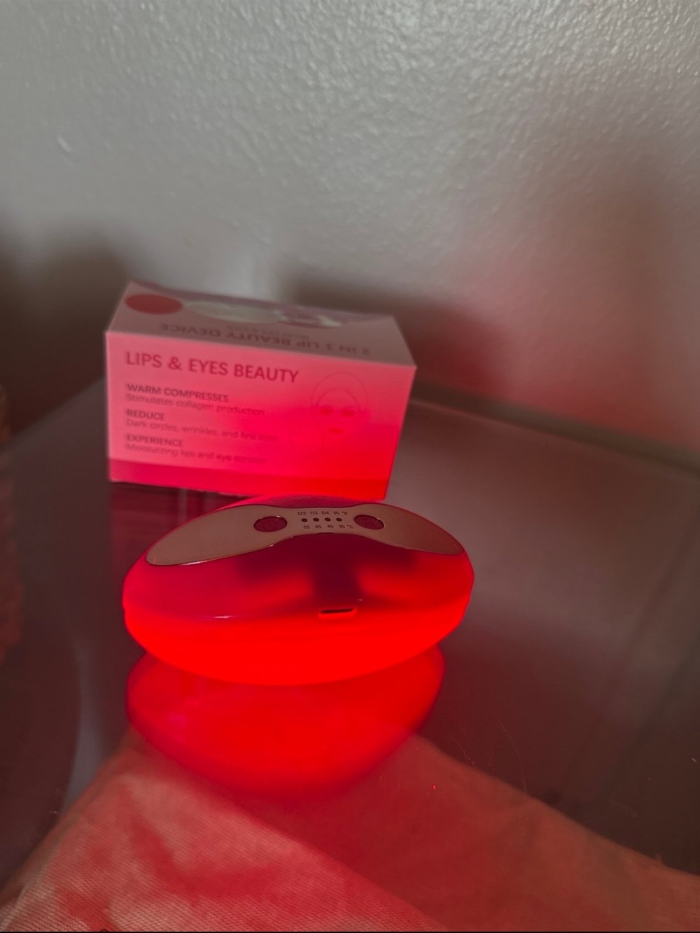Lips & Eyes Beauty Heated Compress - Red